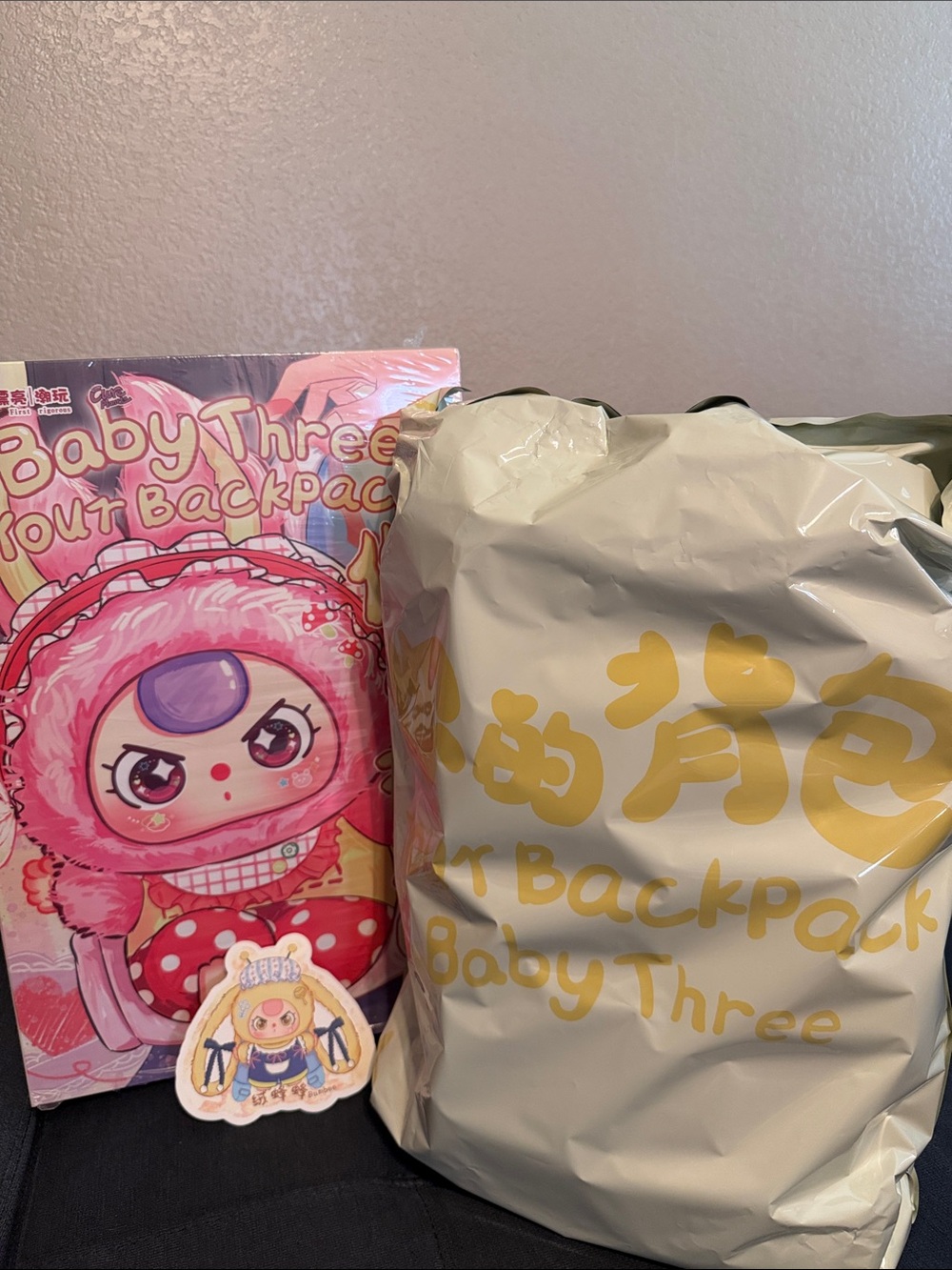BabyThree 800% Your Backpack plush- Confirmed card ( Bumbee)